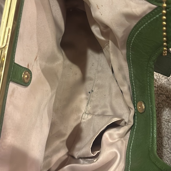 Vintage patent leather green Coach bah with brass kiss lock pocket 
EUC - Picture 6 of 6
